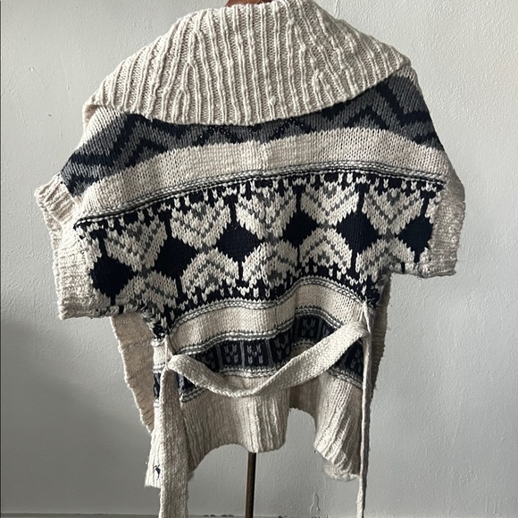 Abercrombie & Fitch Knit Shawl Cardigan Size L - Picture 4 of 4